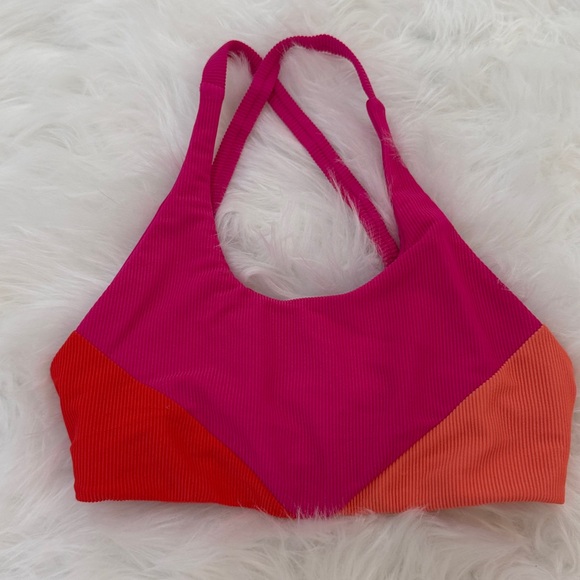 Beach Riot Sports bra - Picture 2 of 5